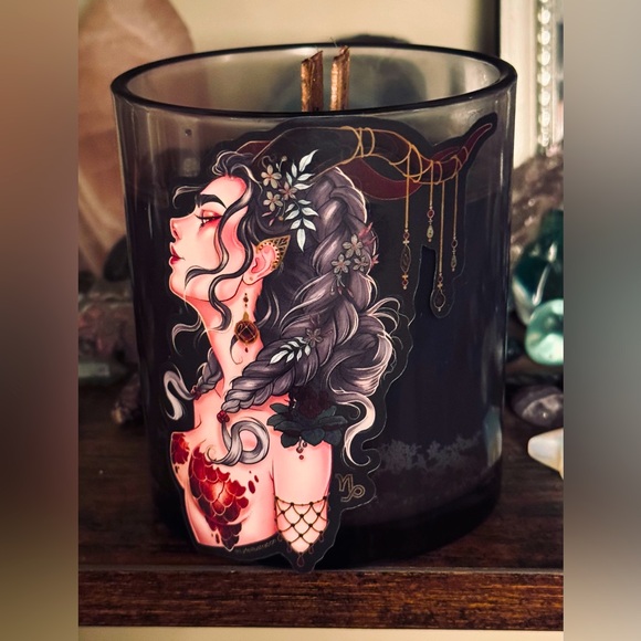 Capricorn Zodiac Crystal Candle - Picture 1 of 10